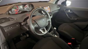 Peugeot 208 bild 13