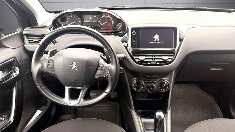 Peugeot 208 bild 11