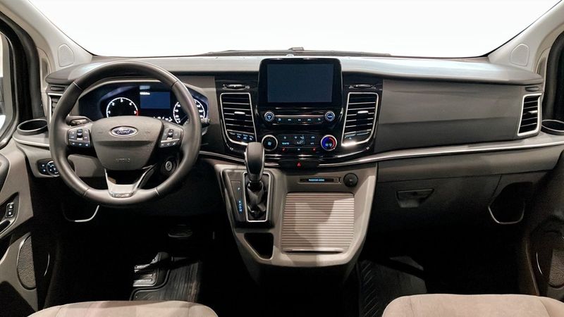 Ford Tourneo Custom bild 4