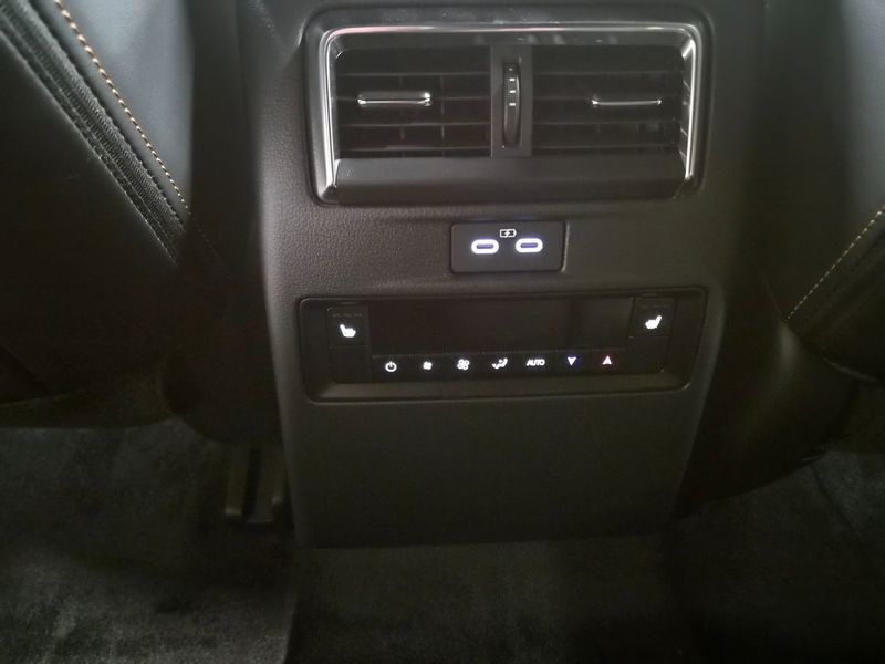 Mazda CX-80 bild 12