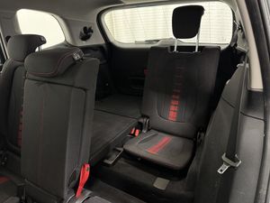 BMW 218 bild 13