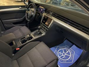 Volkswagen Passat bild 6