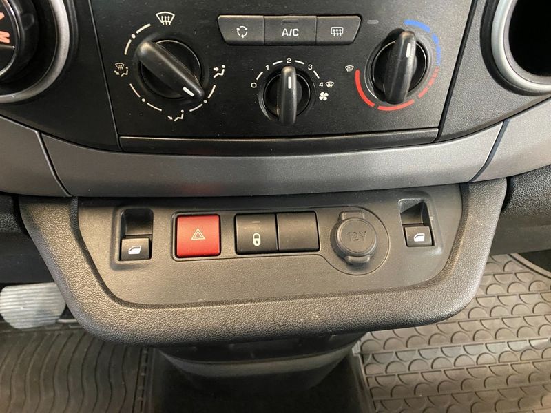 Peugeot Partner Tepee bild 32