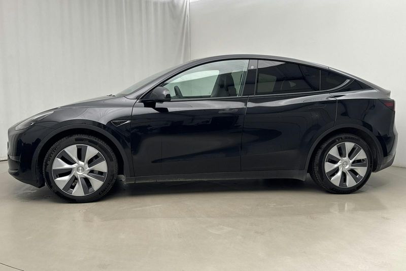 Tesla Model Y bild 2