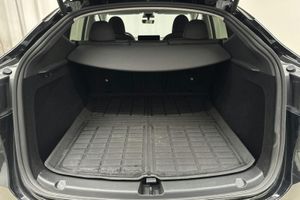 Tesla Model Y bild 9