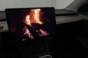 Tesla Model Y bild 15