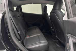 Tesla Model Y bild 8