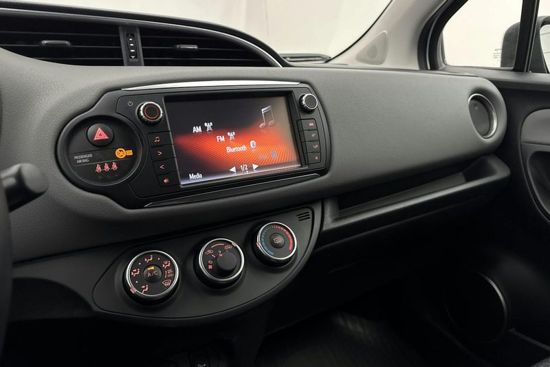 Toyota Yaris bild 12