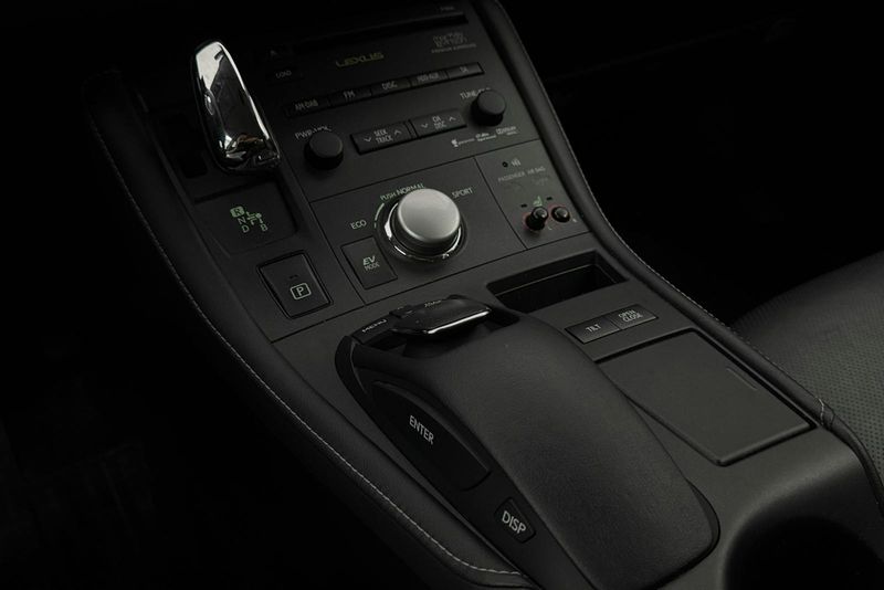 Lexus CT bild 13