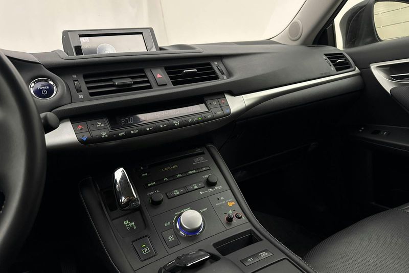 Lexus CT bild 11