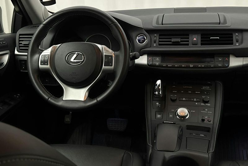Lexus CT bild 12