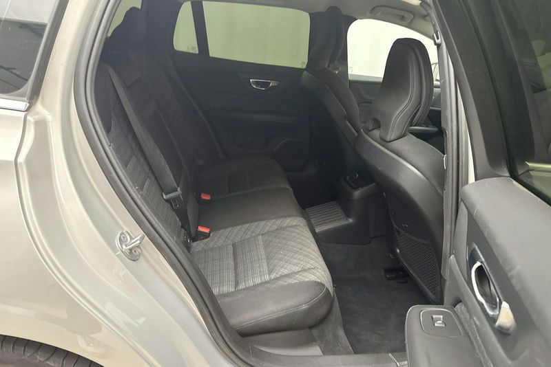 Volvo V60 bild 8