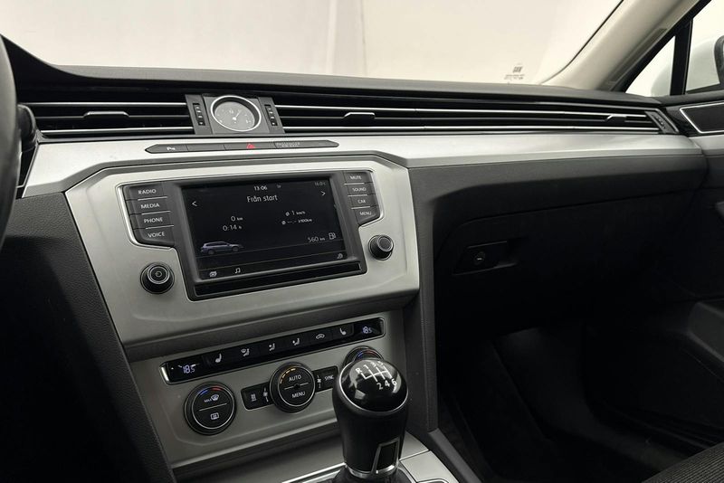 Volkswagen Passat bild 13