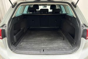 Volkswagen Passat bild 9