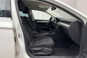 Volkswagen Passat bild 7