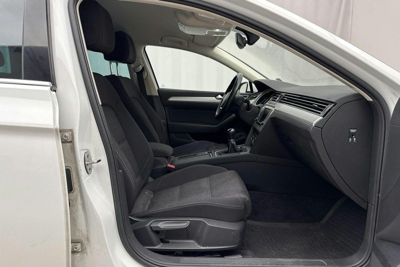 Volkswagen Passat bild 7