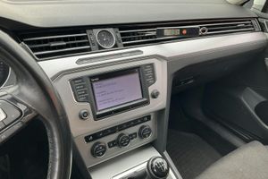 Volkswagen Passat bild 12