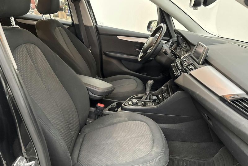 BMW 218 bild 7