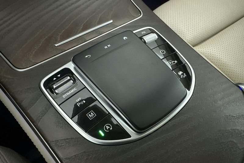 Mercedes GLC220 bild 17