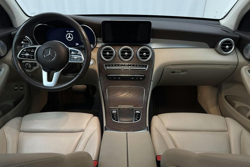 Mercedes GLC220 bild 6