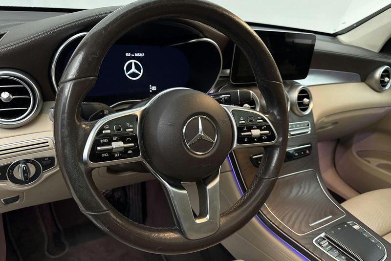 Mercedes GLC220 bild 18