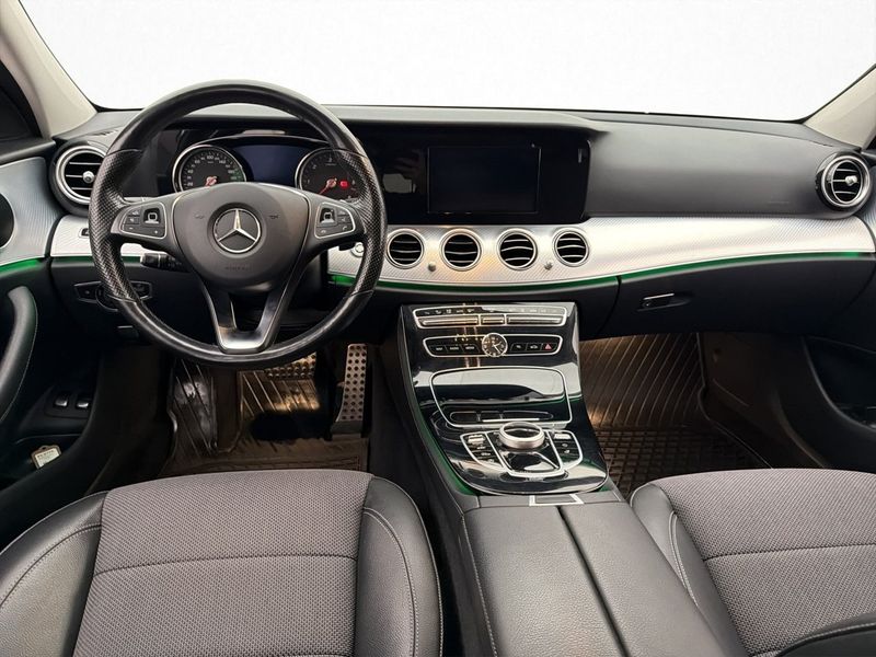 Mercedes E220 bild 24