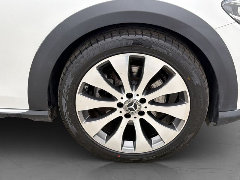 Mercedes E220 bild 32