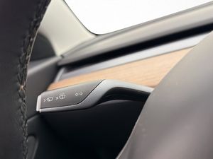 Tesla Model 3 bild 15