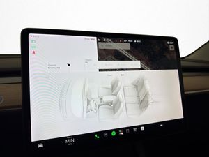 Tesla Model 3 bild 22