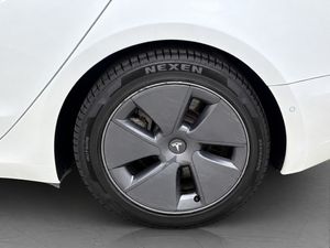 Tesla Model 3 bild 31