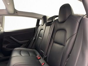 Tesla Model 3 bild 28