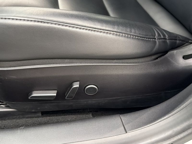 Tesla Model 3 bild 13