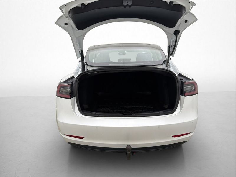Tesla Model 3 bild 29