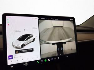 Tesla Model 3 bild 17