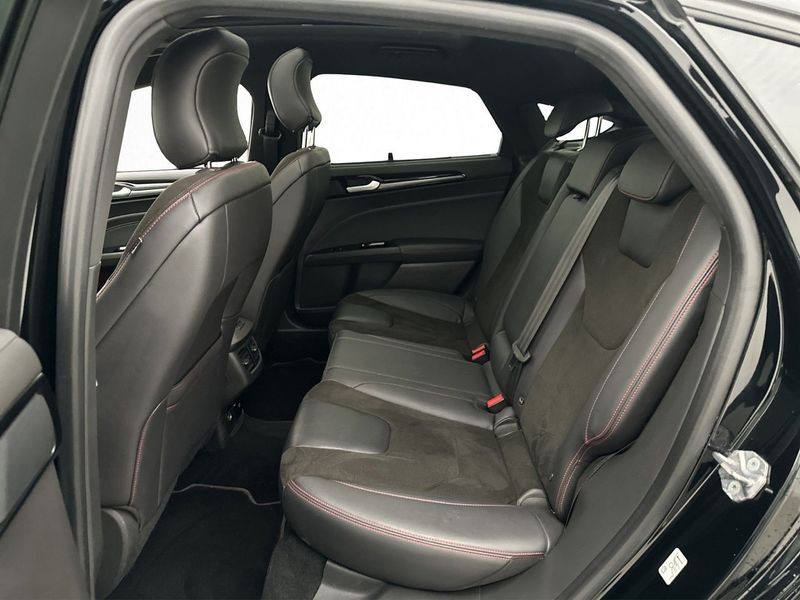 Ford Mondeo bild 28