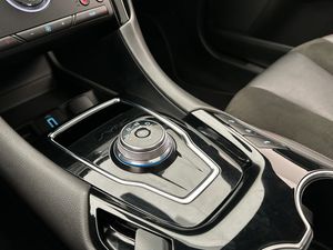 Ford Mondeo bild 24