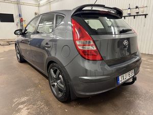 Hyundai i30 bild 2