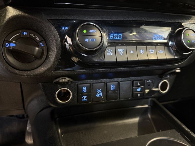 Toyota Hilux bild 18