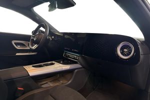 Mercedes CLA350 bild 9