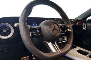 Mercedes CLA350 bild 13