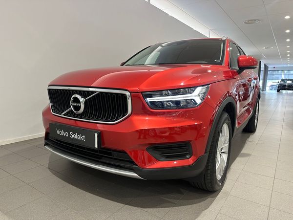 Volvo XC40 T2 FWD Momentum / Navigation / Backkamera / Sensorer / - 2022