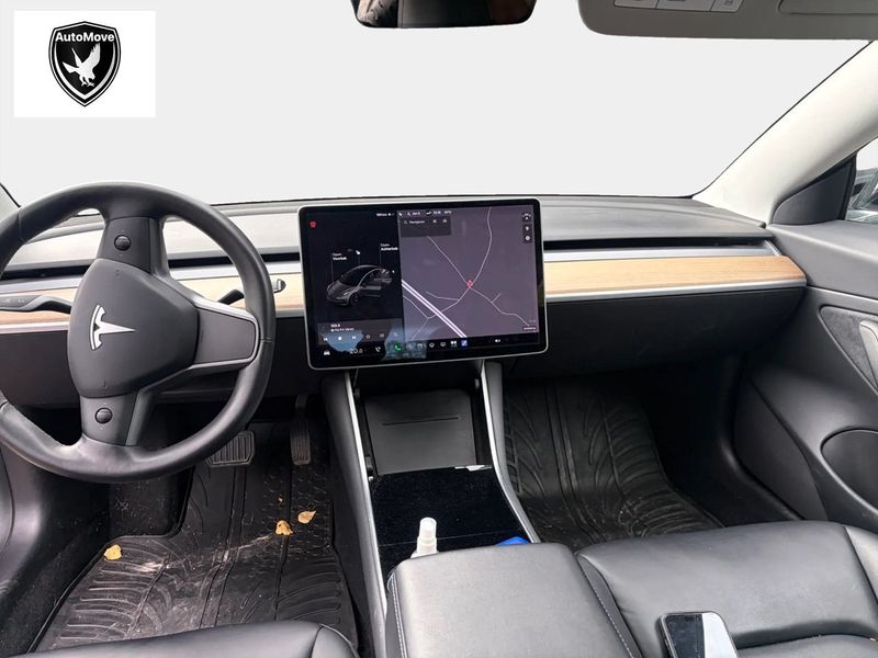 Tesla Model 3 bild 8