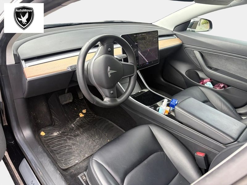 Tesla Model 3 bild 7