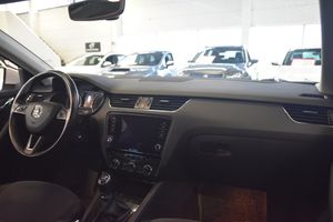 Skoda Octavia bild 9