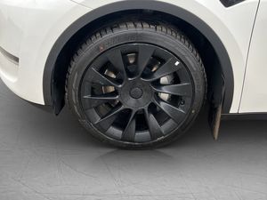 Tesla Model Y bild 30