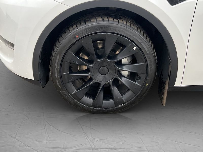 Tesla Model Y bild 30