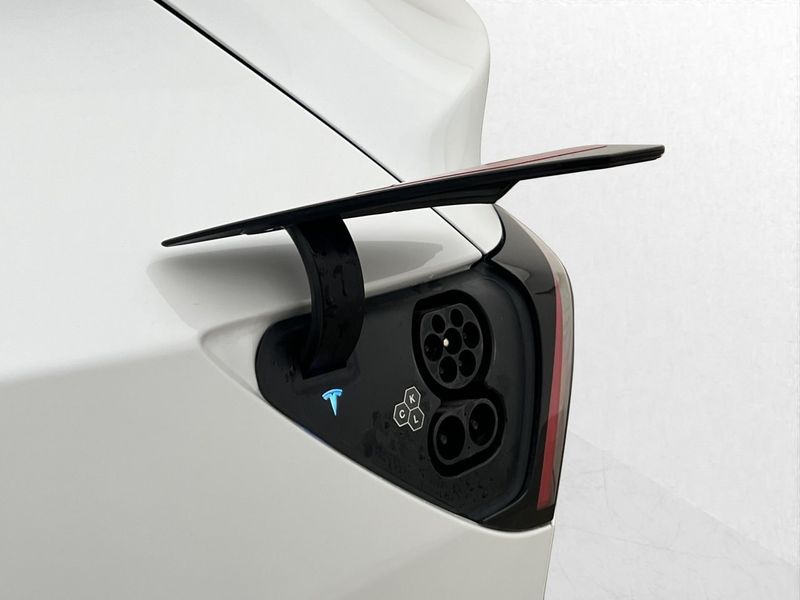 Tesla Model Y bild 34
