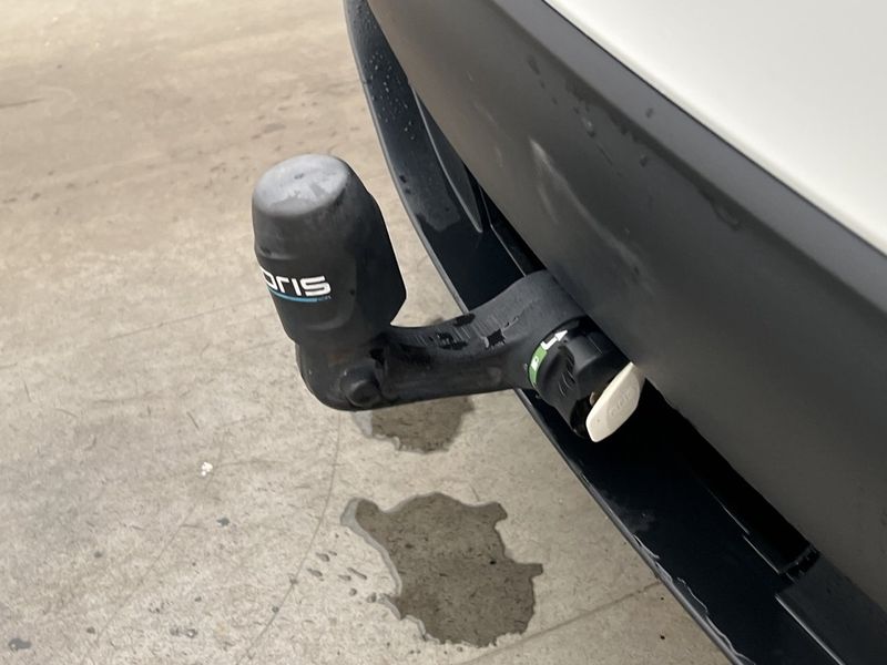 Tesla Model Y bild 10