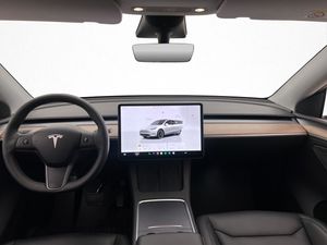 Tesla Model Y bild 15