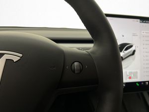 Tesla Model Y bild 18